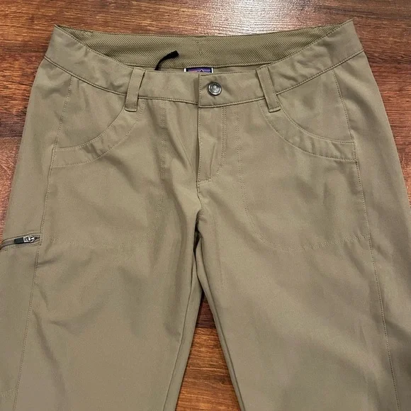 PATAGONIA Womens Happy Hike Capri Pants Zip Pockets Stretch Tan Green Size 2 - Picture 3 of 9